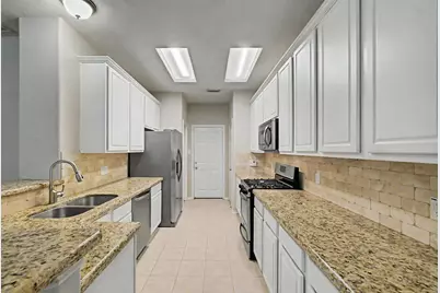190 W Stedhill Loop, The Woodlands, TX 77384 - Photo 9