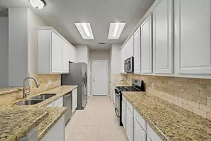 190 W Stedhill Loop, The Woodlands, TX 77384 - Photo 9