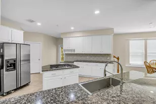 10419 Clubhouse Cir, Magnolia, TX 77354 - Photo 17