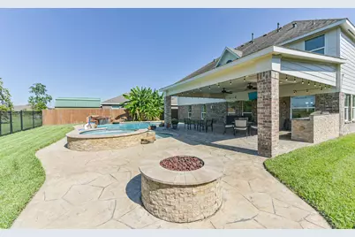 9719 Wincrest Drive, Mont Belvieu, TX 77523 - Photo 41