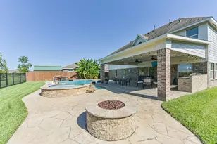 9719 Wincrest Dr, Mont Belvieu, TX 77523 - Photo 41