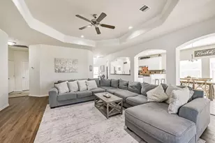 9719 Wincrest Dr, Mont Belvieu, TX 77523 - Photo 9