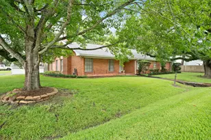 303 S Jackson St, Alvin, TX 77511 - Photo 1