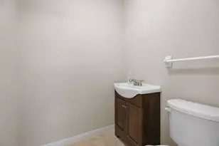 303 S Jackson St, Alvin, TX 77511 - Photo 21