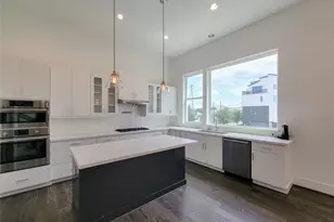 9 N St Charles St, Houston, TX 77003 - Photo 15