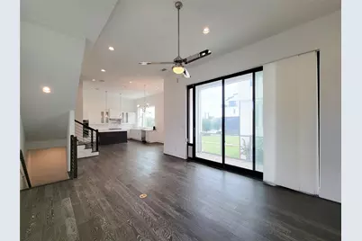 9 N St Charles Street #B, Houston, TX 77003 - Photo 11
