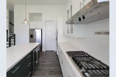 9 N St Charles Street #B, Houston, TX 77003 - Photo 17
