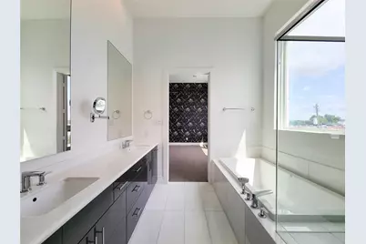 9 N St Charles Street #B, Houston, TX 77003 - Photo 27