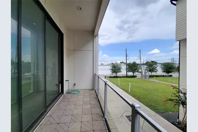 9 N St Charles Street #B, Houston, TX 77003 - Photo 9