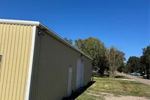 516 Cedar Bayou Rd, Baytown, TX 77520 - Photo 17