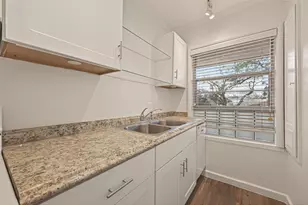 2021 Southgate Blvd, Houston, TX 77030 - Photo 13