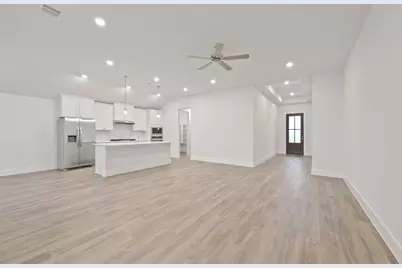 1541 Apache Heights Drive, Dayton, TX 77535 - Photo 5
