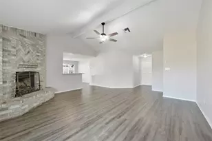 2822 Forest Point Dr, League City, TX 77573 - Photo 5