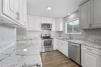 2822 Forest Point Drive, League City, TX 77573 - Photo 9