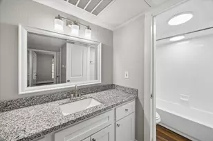 2790 W T C Jester Blvd, Houston, TX 77018 - Photo 9