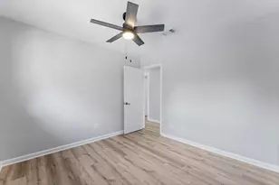 2 Ground Brier Ct, The Woodlands, TX 77381 - Photo 15