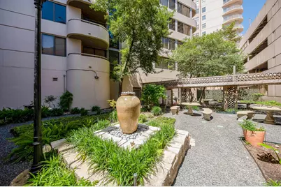 3525 Sage Road #710, Houston, TX 77056 - Photo 29