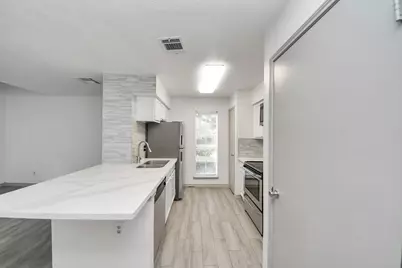 1515 Sandy Springs Road #1202, Houston, TX 77042 - Photo 21