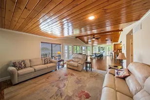 121 Holiday Ln, Coldspring, TX 77331 - Photo 9