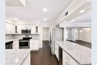 5802 W Bellfort Avenue, Houston, TX 77035 - Photo 9