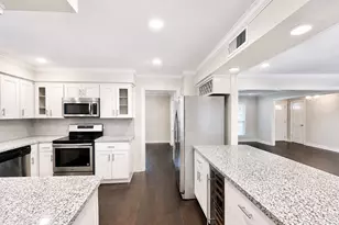 5802 W Bellfort Ave, Houston, TX 77035 - Photo 9