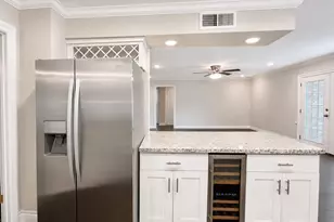 5802 W Bellfort Ave, Houston, TX 77035 - Photo 11