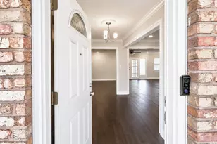 5802 W Bellfort Ave, Houston, TX 77035 - Photo 3
