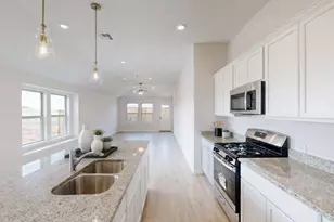 702 Falling Cave Dr, Willis, TX 77378 - Photo 7