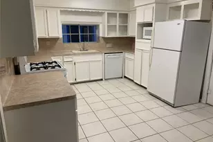 215 E 25th St, Houston, TX 77008 - Photo 7