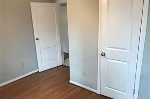 215 E 25th St, Houston, TX 77008 - Photo 13