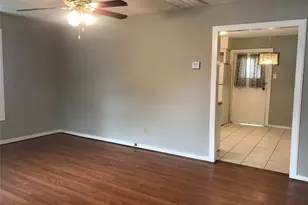 215 E 25th St, Houston, TX 77008 - Photo 5