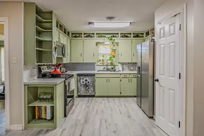 720 Concordia B Drive, Bellville, TX 77418 - Photo 3