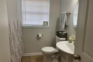 1938 Coulcrest Dr, Houston, TX 77055 - Photo 9