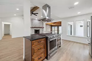 9719 Springmont Dr, Houston, TX 77080 - Photo 15