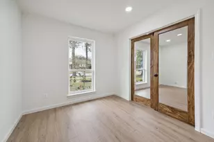 9719 Springmont Dr, Houston, TX 77080 - Photo 5