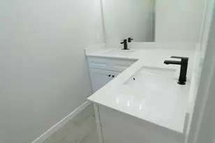 308 S 12th St, Conroe, TX 77301 - Photo 7