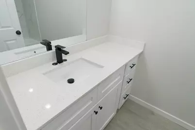 308 S 12th Street #B, Conroe, TX 77301 - Photo 5