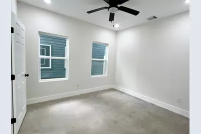 4315 Plaag #B, Houston, TX 77016 - Photo 5