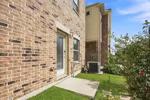 11518 Main Cypress Dr, Houston, TX 77025 - Photo 35