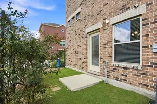 11518 Main Cypress Dr, Houston, TX 77025 - Photo 37