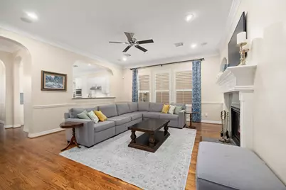 137 White Drive, Bellaire, TX 77401 - Photo 5