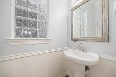 137 White Drive, Bellaire, TX 77401 - Photo 13