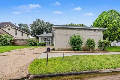 7907 Chancel Drive, Houston, TX 77071 - Photo 3
