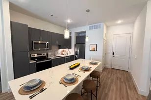 641 W Crosstimbers St, Houston, TX 77018 - Photo 1