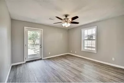 7906 Hammerly Boulevard, Houston, TX 77055 - Photo 15