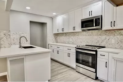 7906 Hammerly Boulevard, Houston, TX 77055 - Photo 13