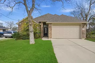 317 S Idaho St, La Porte, TX 77571 - Photo 1