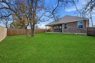 317 S Idaho St, La Porte, TX 77571 - Photo 23