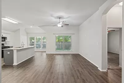 1919 Briar Grove Drive, Conroe, TX 77301 - Photo 5