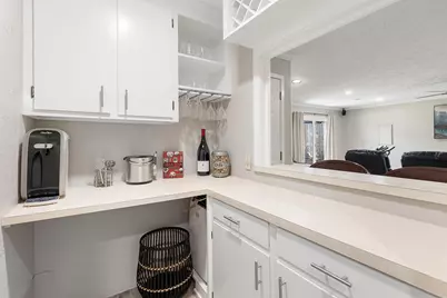 443 E Gaywood Drive, Houston, TX 77079 - Photo 25